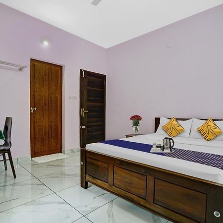 Spot On Shalom Palace Residency Neriyamangalam Kültér fotó